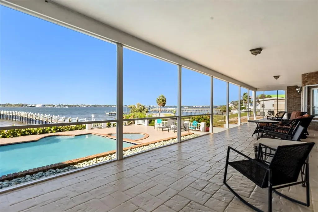 6118 Riverview Boulevard Bradenton FL 34209