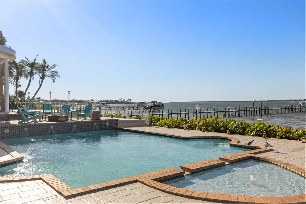 6118 Riverview Boulevard Bradenton FL 34209