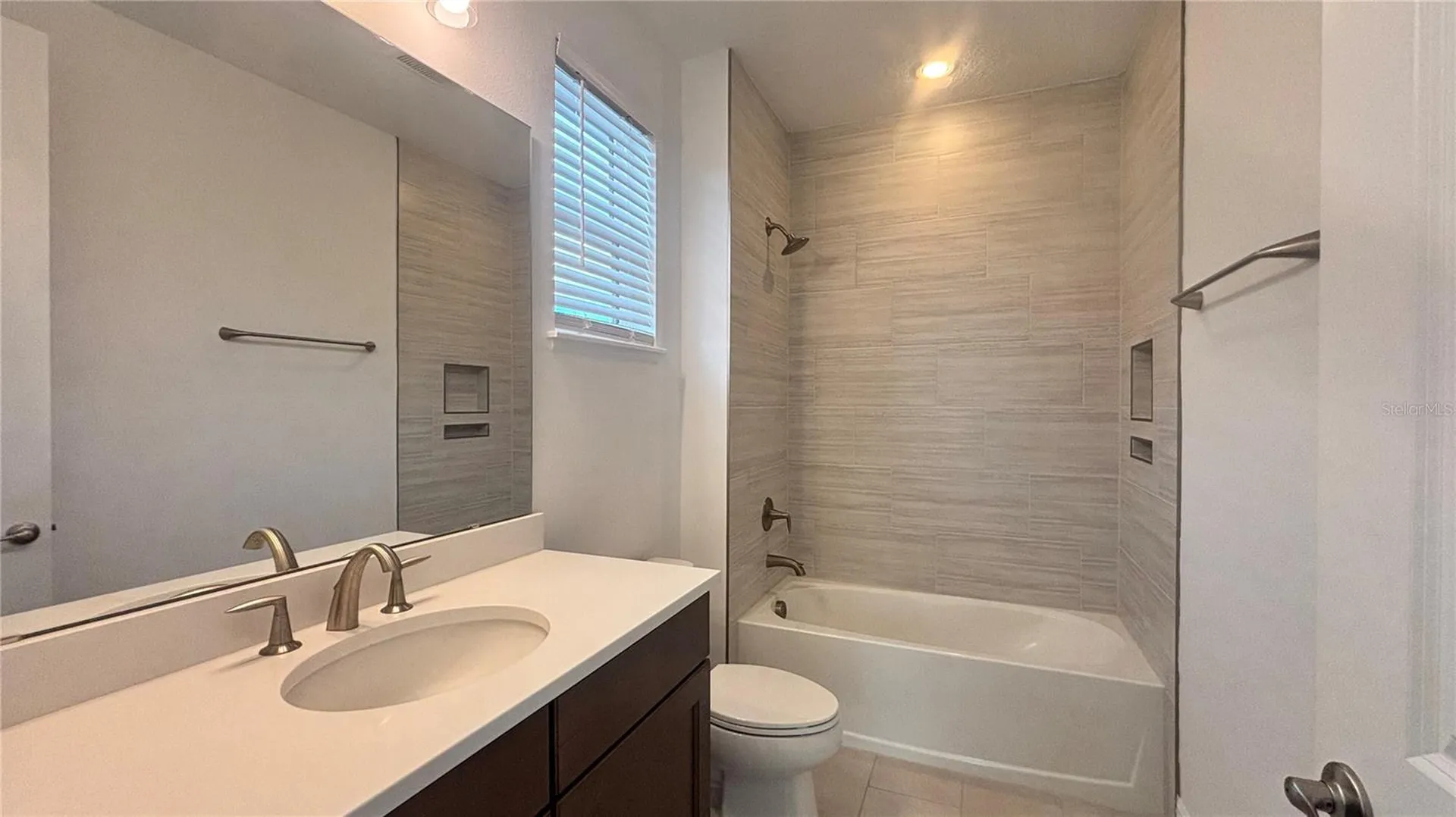 9233 Santorini Drive Orlando FL 32827