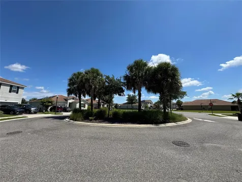 1512 Oak Marsh Loop Davenport FL 33837