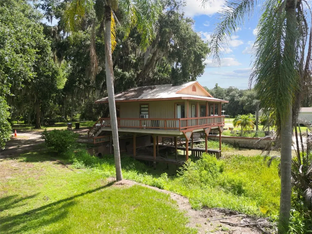 2690 E Lake Road Kissimmee FL 34744