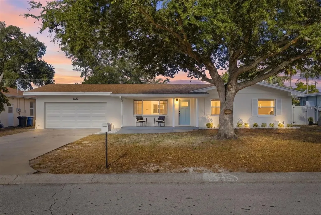 165 Pinewood Avenue Clearwater FL 33765