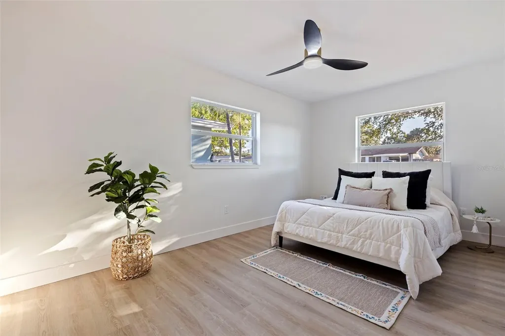 165 Pinewood Avenue Clearwater FL 33765