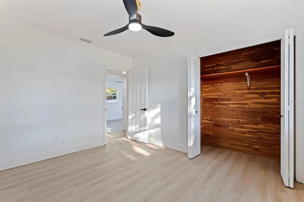 165 Pinewood Avenue Clearwater FL 33765