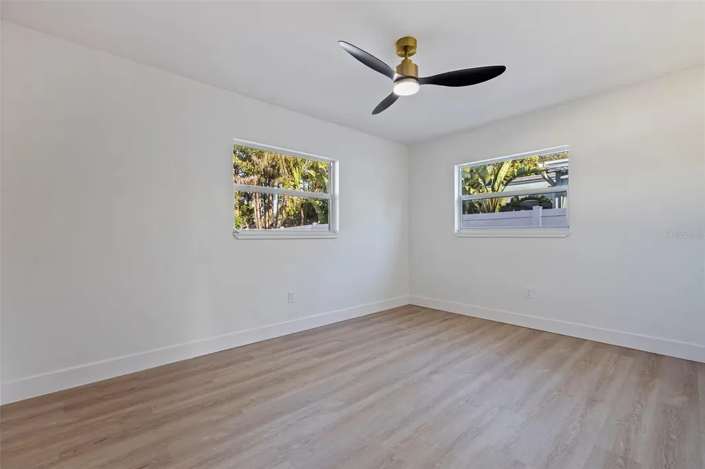165 Pinewood Avenue Clearwater FL 33765