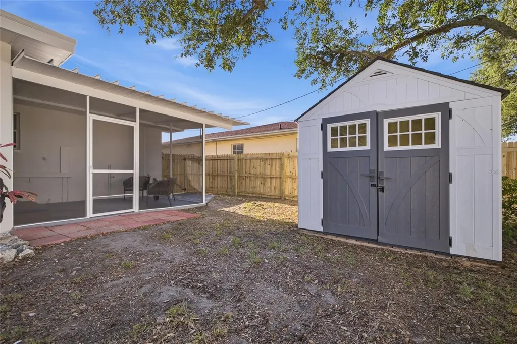 165 Pinewood Avenue Clearwater FL 33765