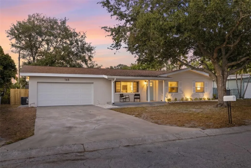 165 Pinewood Avenue Clearwater FL 33765