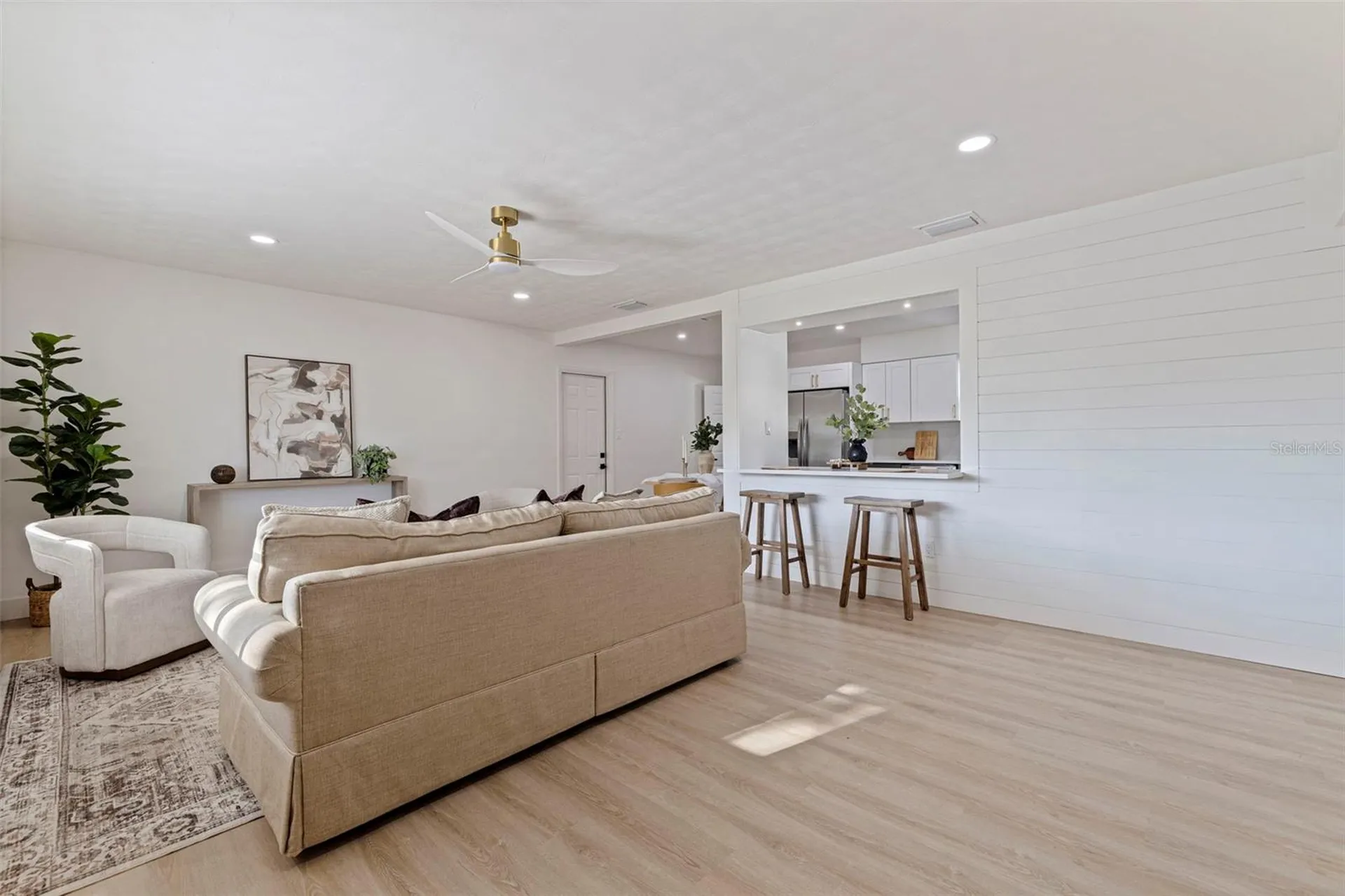 165 Pinewood Avenue Clearwater FL 33765