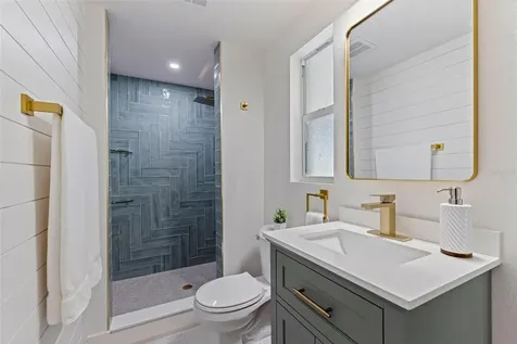 165 Pinewood Avenue Clearwater FL 33765