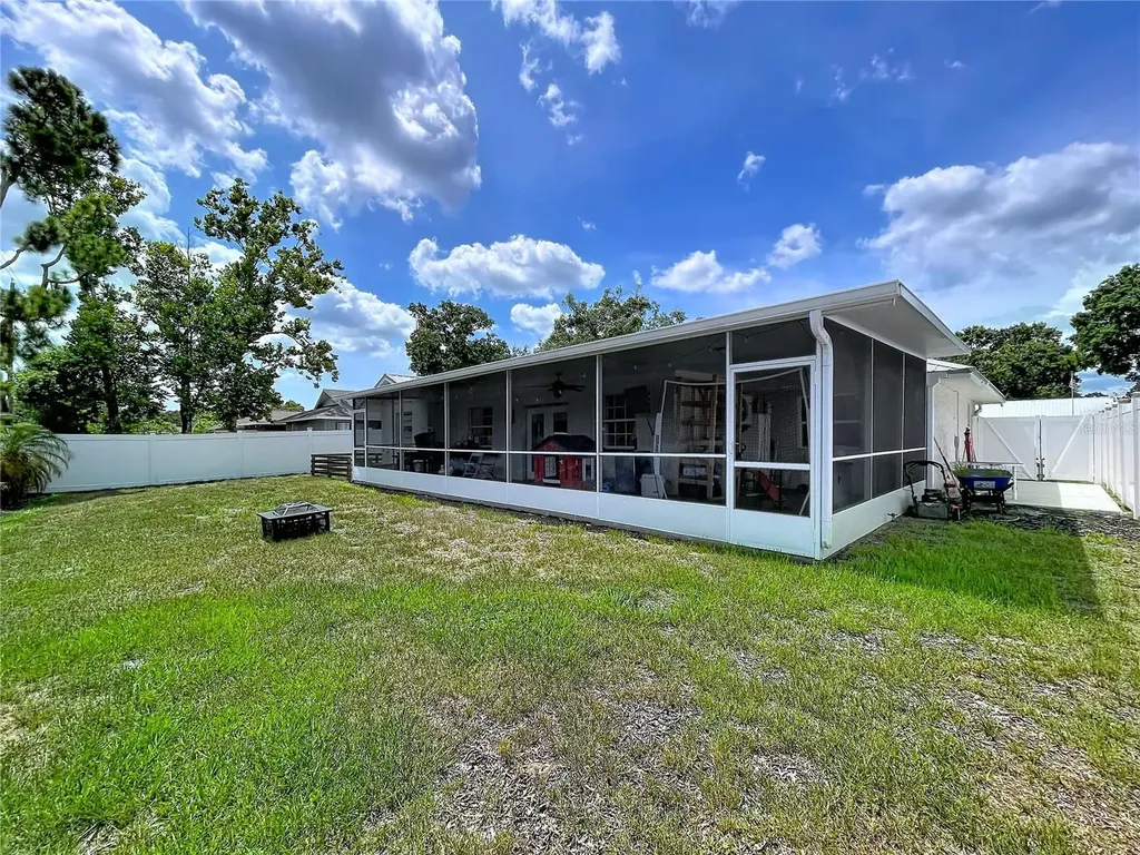 5520 Fulmar Drive Tampa FL 33625