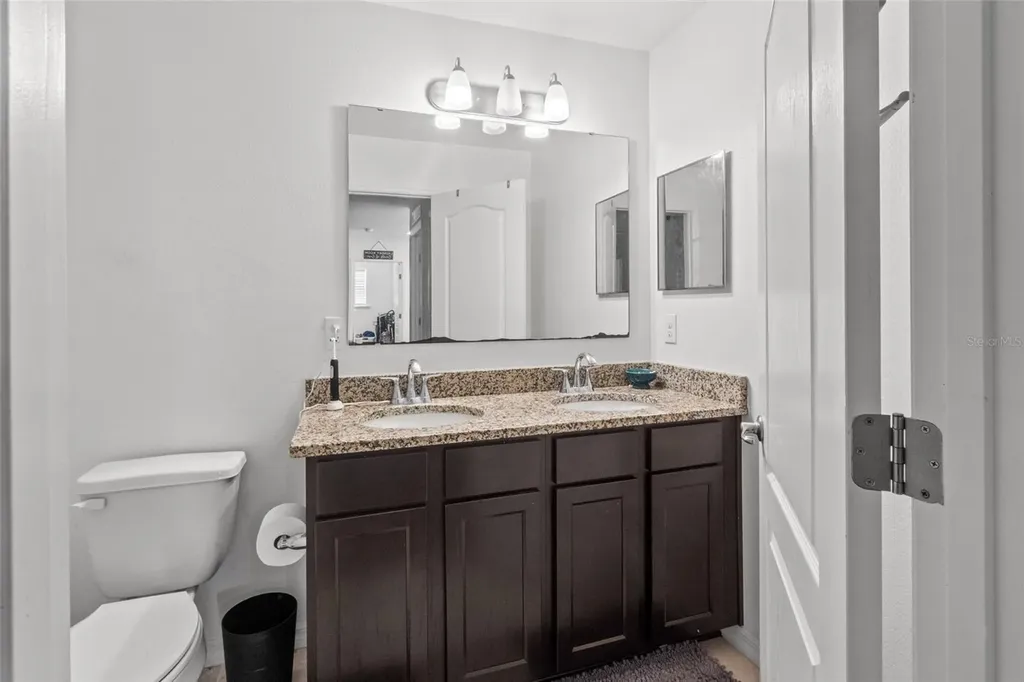 672 NW 247th Terrace Newberry FL 32669