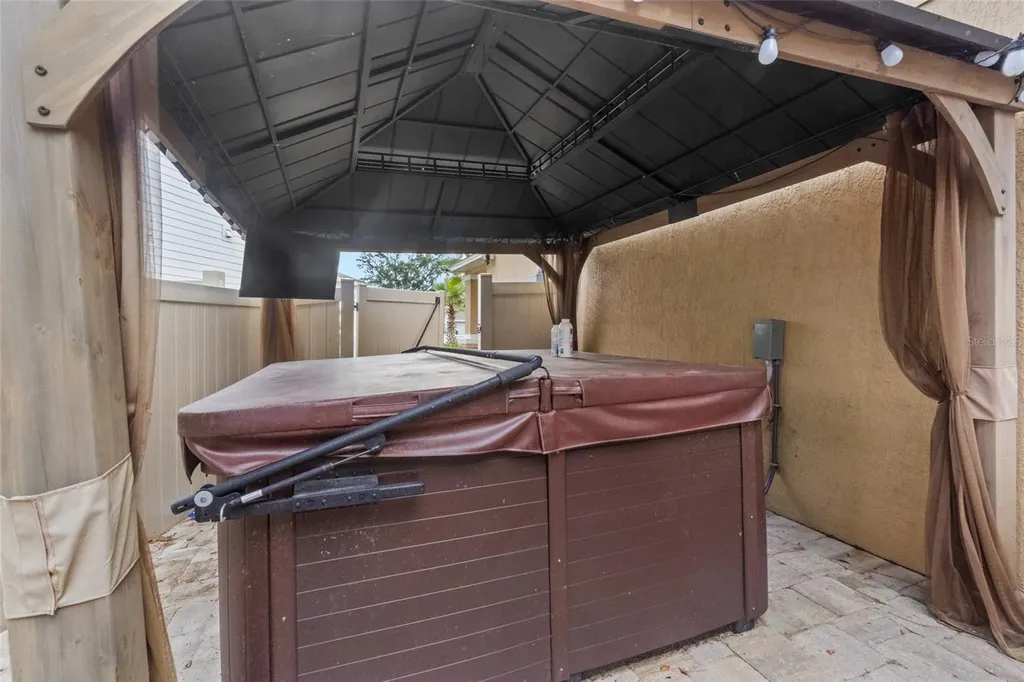 672 NW 247th Terrace Newberry FL 32669