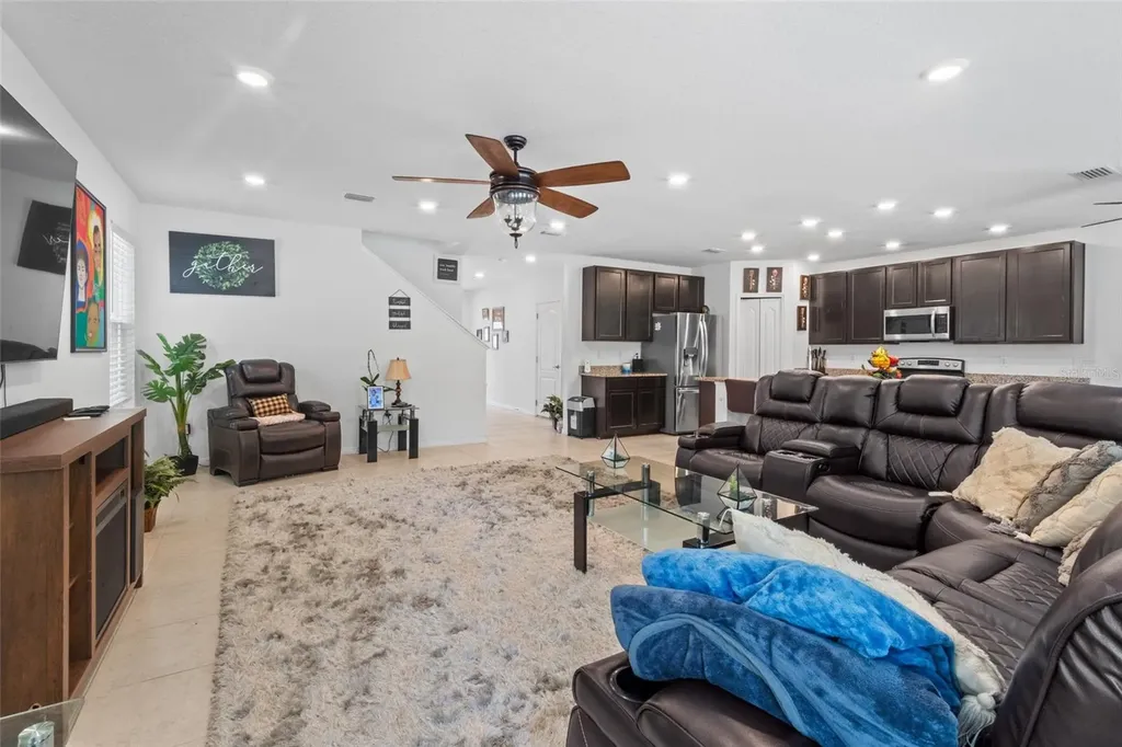 672 NW 247th Terrace Newberry FL 32669