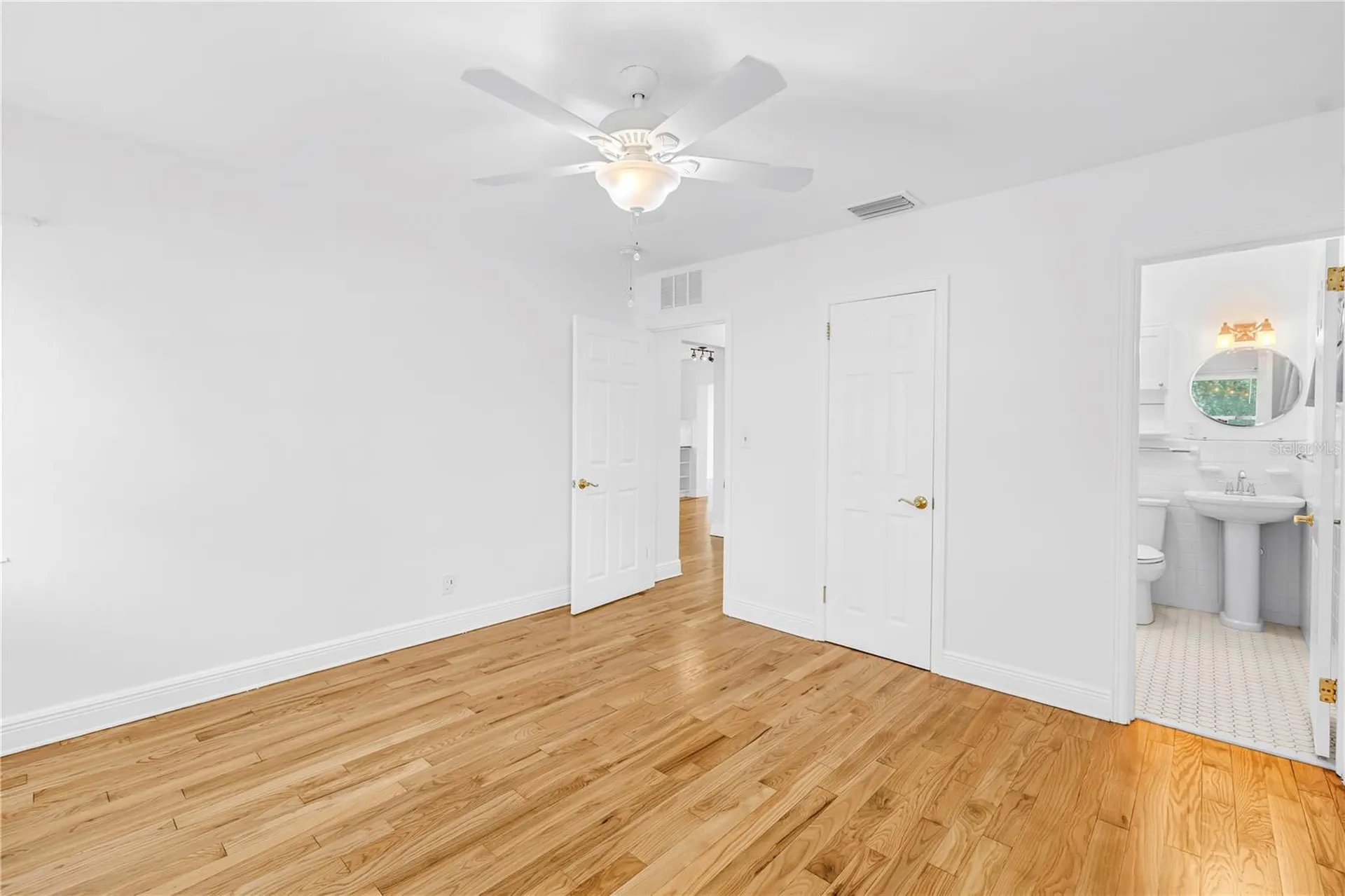 348 11th Avenue NE St Petersburg FL 33701