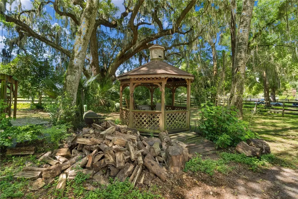 5891 SE 145th Street Summerfield FL 34491