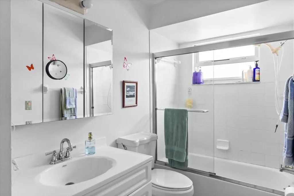 1219 Mackeral Avenue Sarasota FL 34237