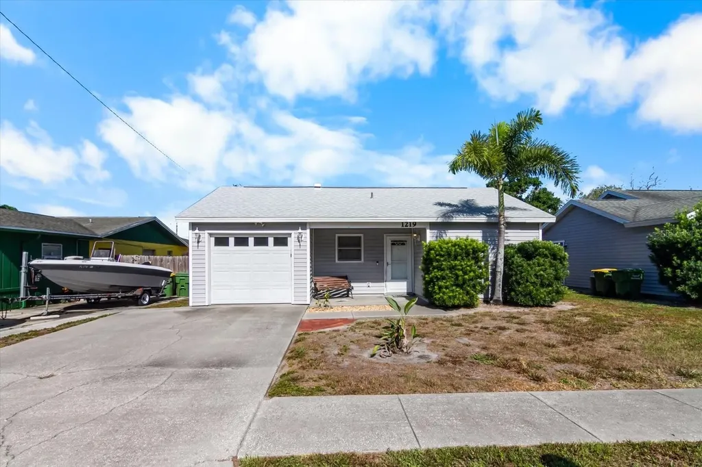 1219 Mackeral Avenue Sarasota FL 34237