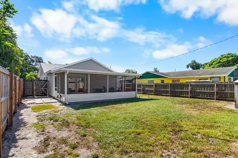 1219 Mackeral Avenue Sarasota FL 34237