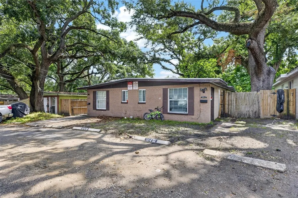 8723 & 8724 N 48th Street Tampa FL 33617