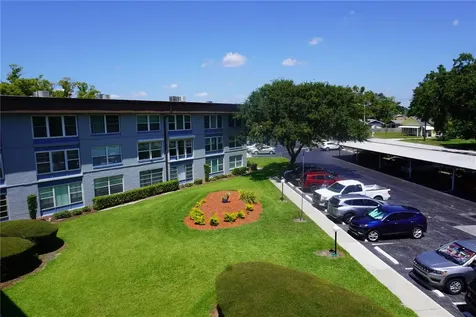 333 Lake Howard Drive NW Winter Haven FL 33880