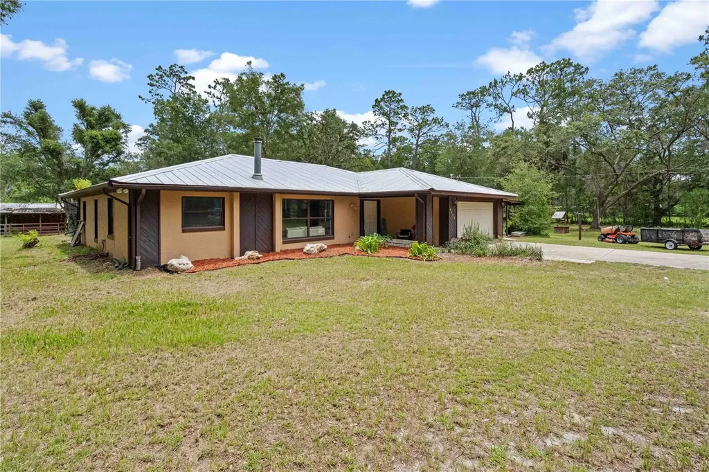 9459 N Eubanks Terrace Dunnellon FL 34433