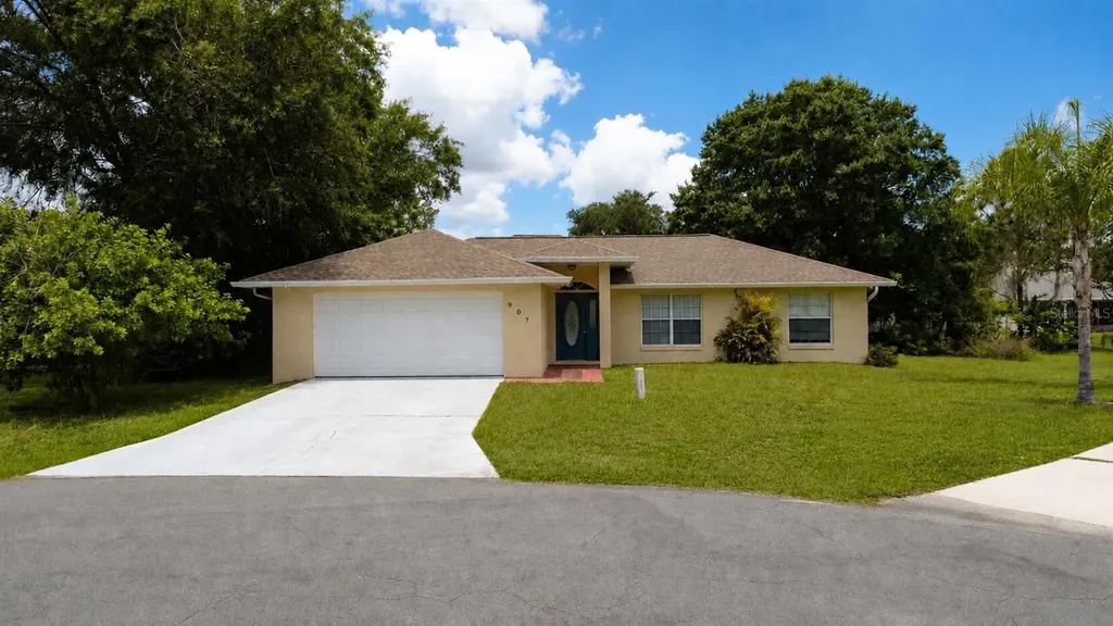 907 Hendon Place Kissimmee FL 34758