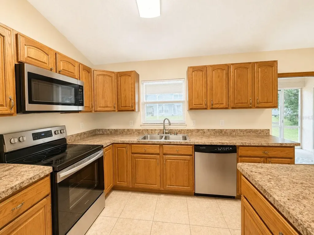 907 Hendon Place Kissimmee FL 34758