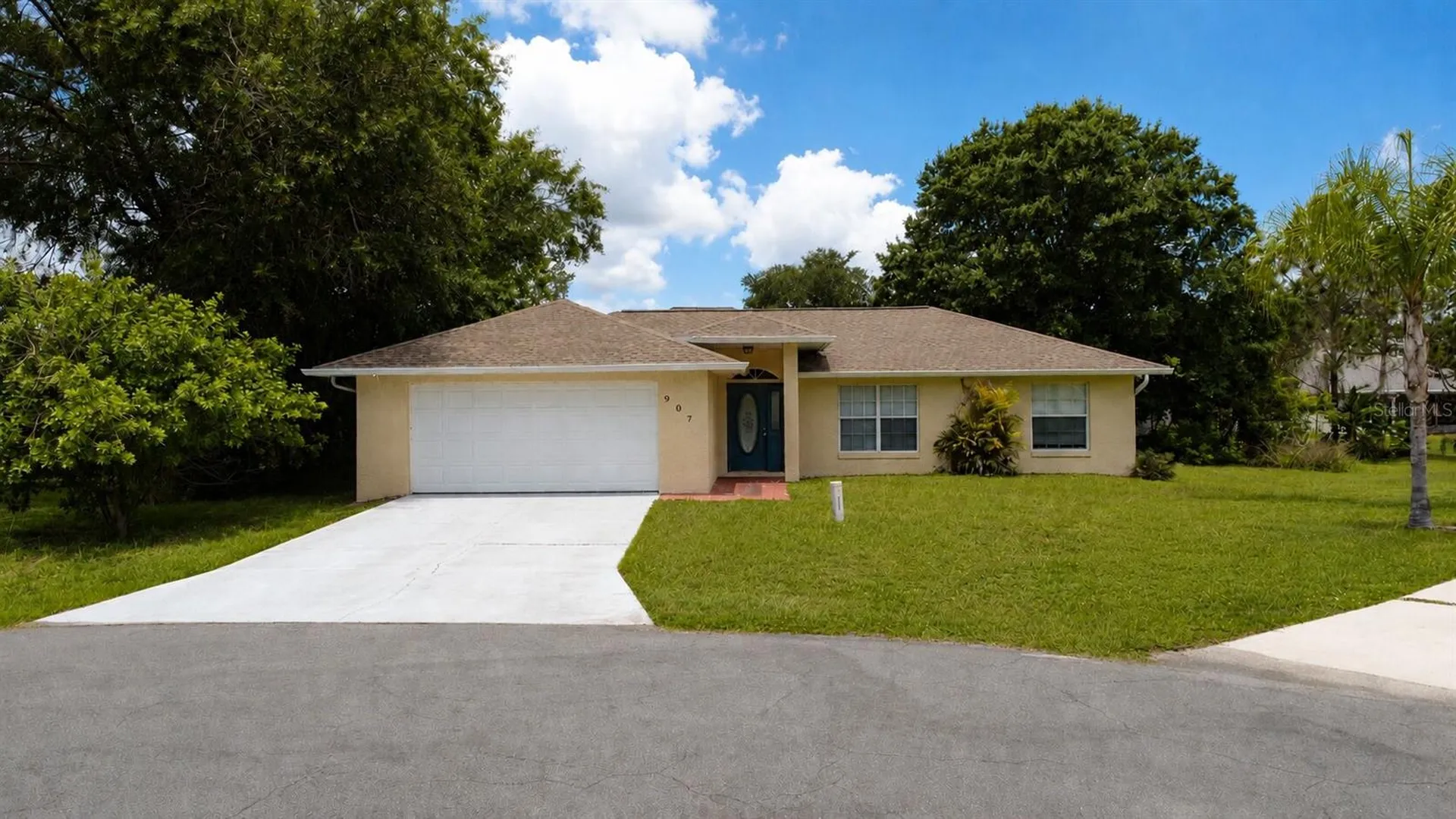 907 Hendon Place Kissimmee FL 34758