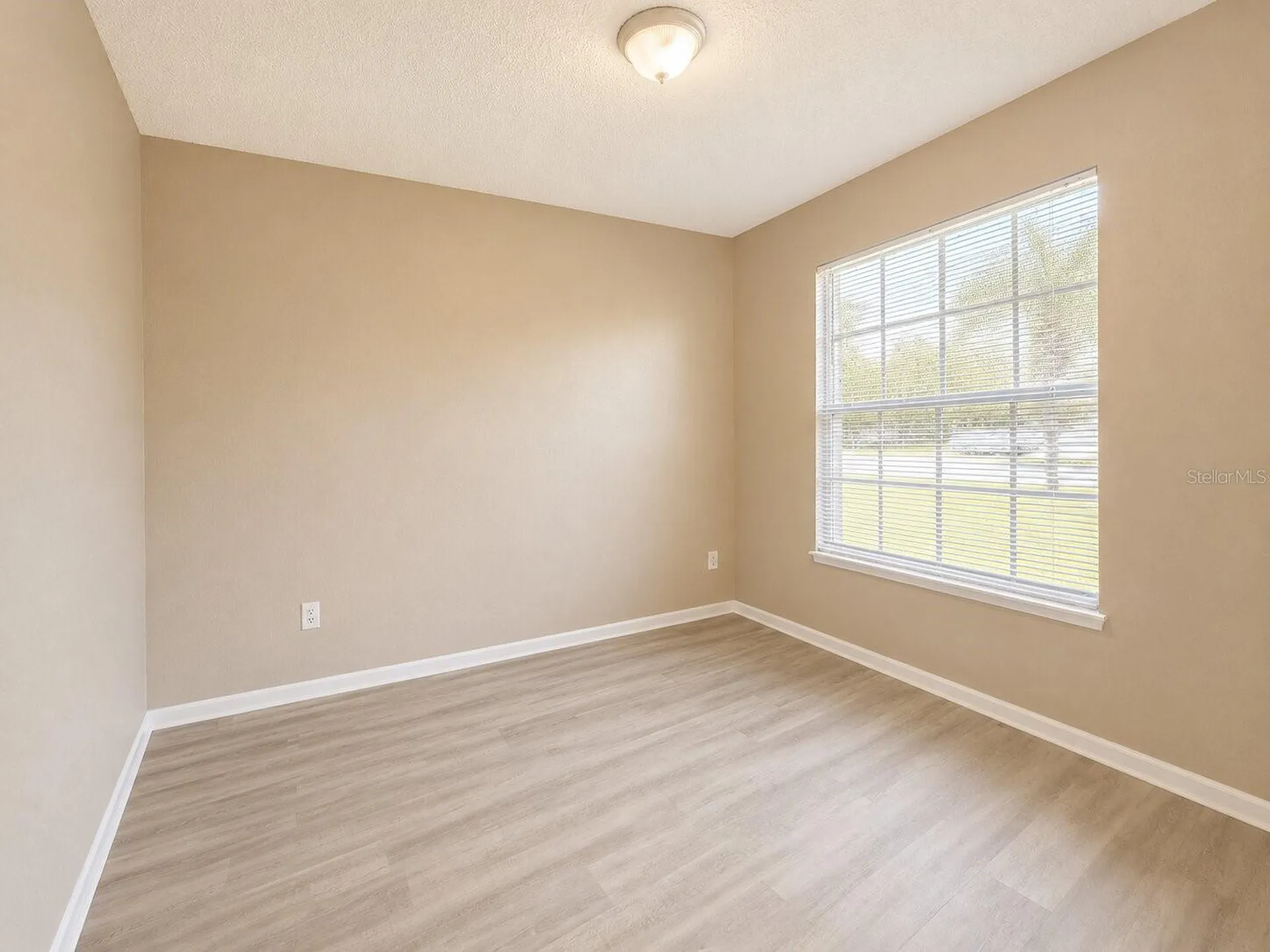 907 Hendon Place Kissimmee FL 34758
