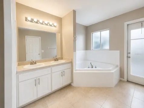 907 Hendon Place Kissimmee FL 34758