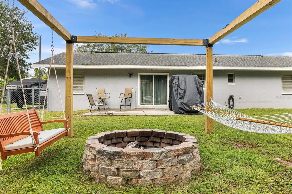 3761 N Hiawatha Terrace Crystal River FL 34428
