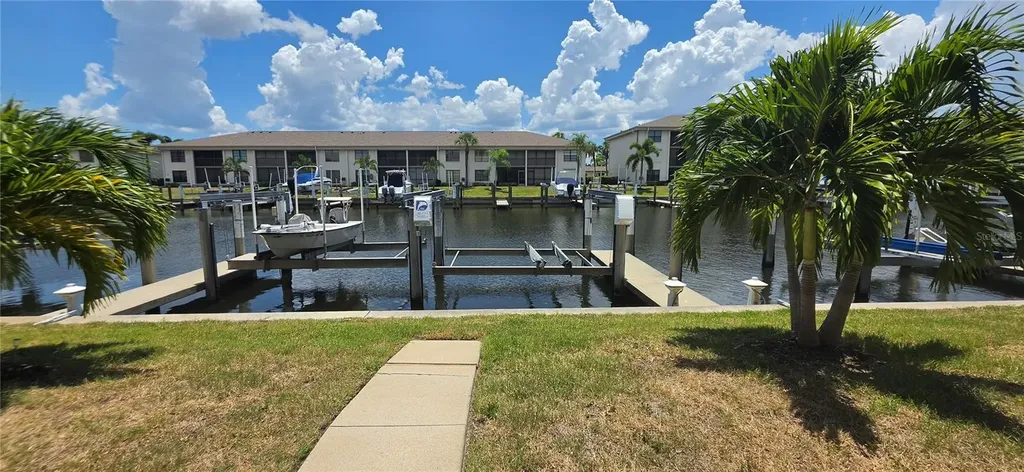 222 Lewis Circle Punta Gorda FL 33950