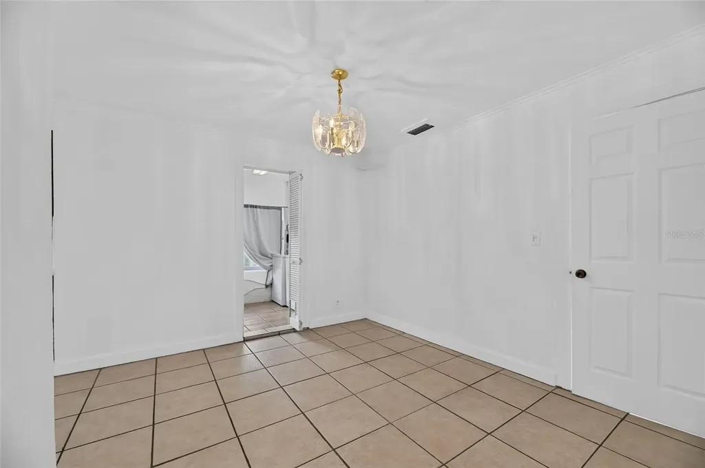 1005 E Flora Street Tampa FL 33604