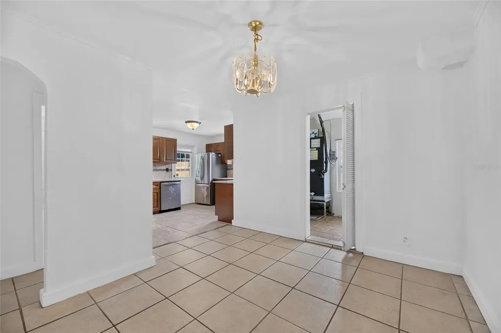 1005 E Flora Street Tampa FL 33604