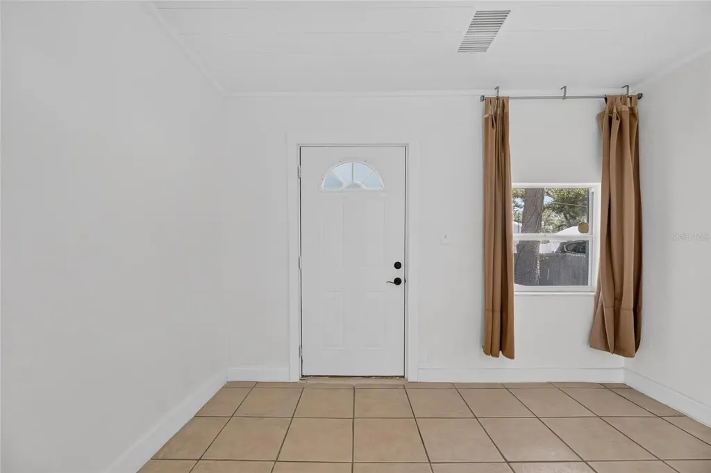 1005 E Flora Street Tampa FL 33604