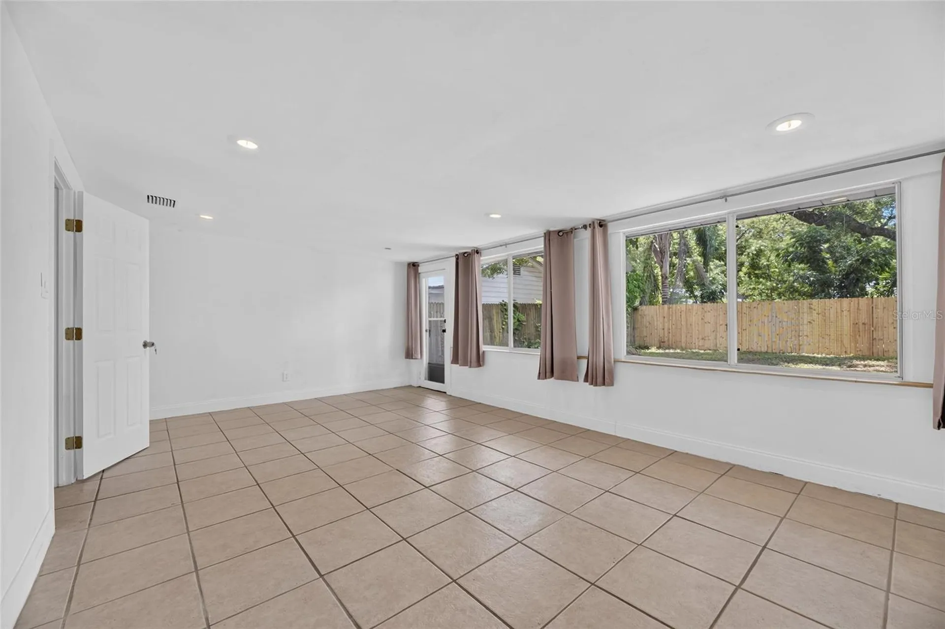 1005 E Flora Street Tampa FL 33604