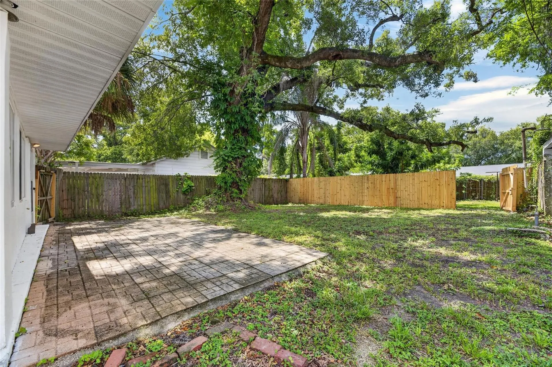 1005 E Flora Street Tampa FL 33604