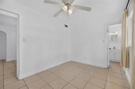 1005 E Flora Street Tampa FL 33604
