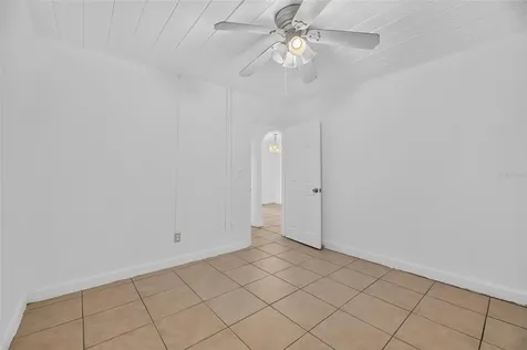 1005 E Flora Street Tampa FL 33604