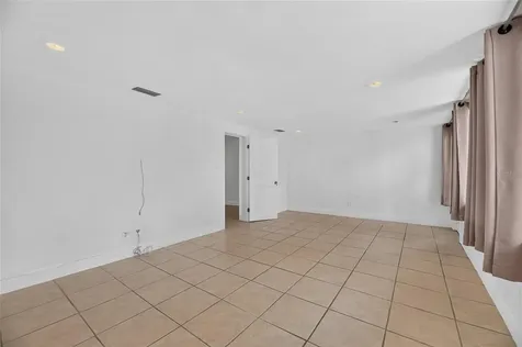 1005 E Flora Street Tampa FL 33604