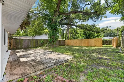 1005 E Flora Street Tampa FL 33604