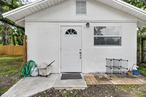 1005 E Flora Street Tampa FL 33604