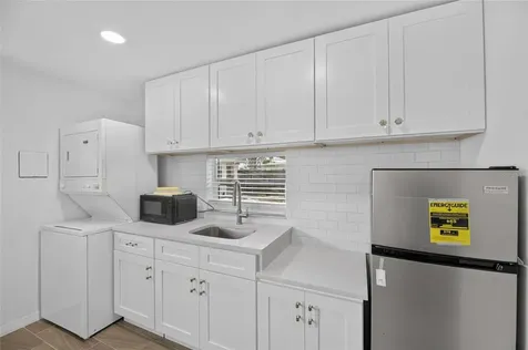 1005 E Flora Street Tampa FL 33604