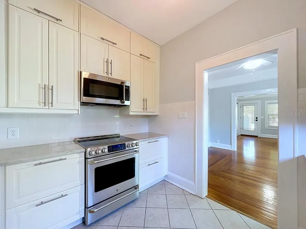 806 Johnson Avenue Lakeland FL 33801