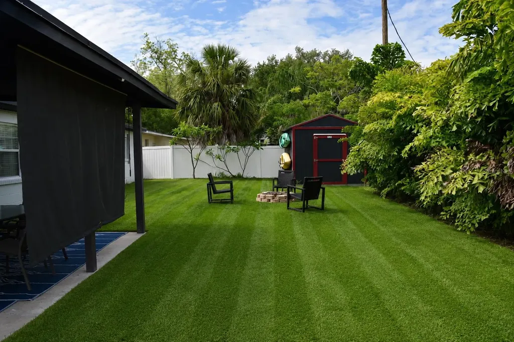 4636 W Bay Court Avenue Tampa FL 33611