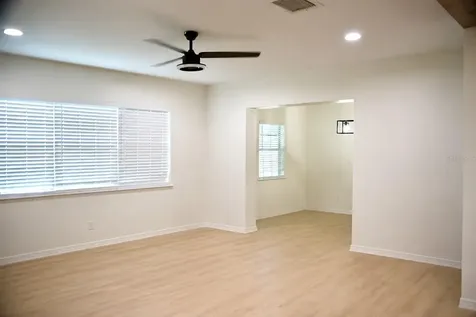 4636 W Bay Court Avenue Tampa FL 33611