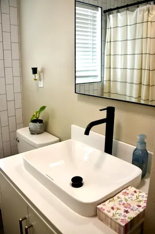 4636 W Bay Court Avenue Tampa FL 33611