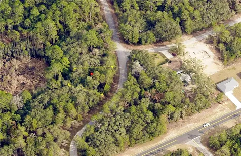 76 Fisher Run Terrace Ocklawaha FL 32179