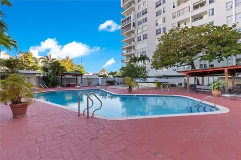 5890 Jose M Tartak Avenue Carolina PR 00979