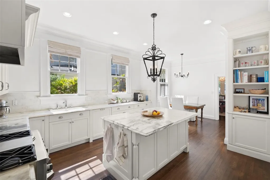 2630 W Prospect Road Tampa FL 33629